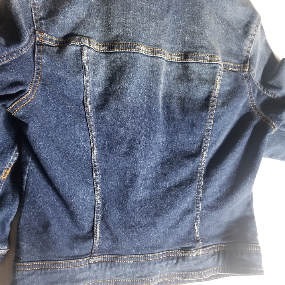 AEROPOSTALE DISTRESSED JEAN JACKET SIZE SMALL - Picture 12 of 12
